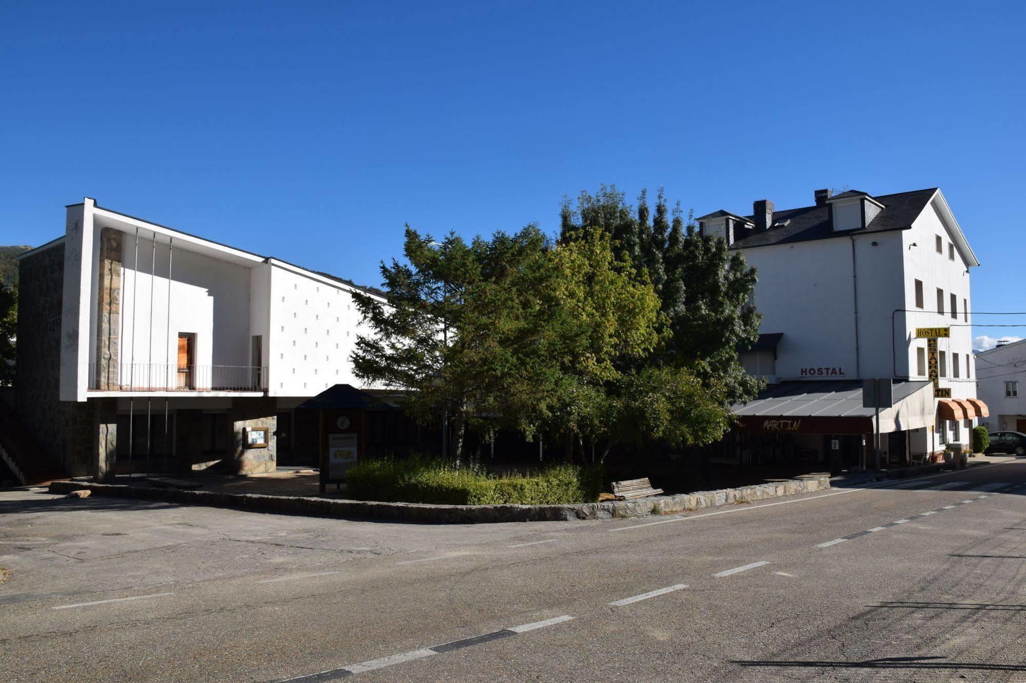 Hostal Martin - Sanabria Ribadelago Exterior photo